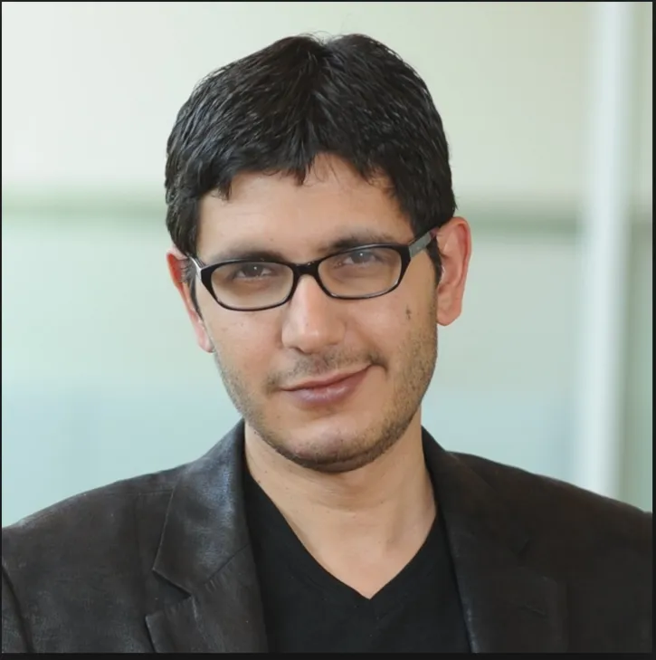 Headshot of Alex  Gil