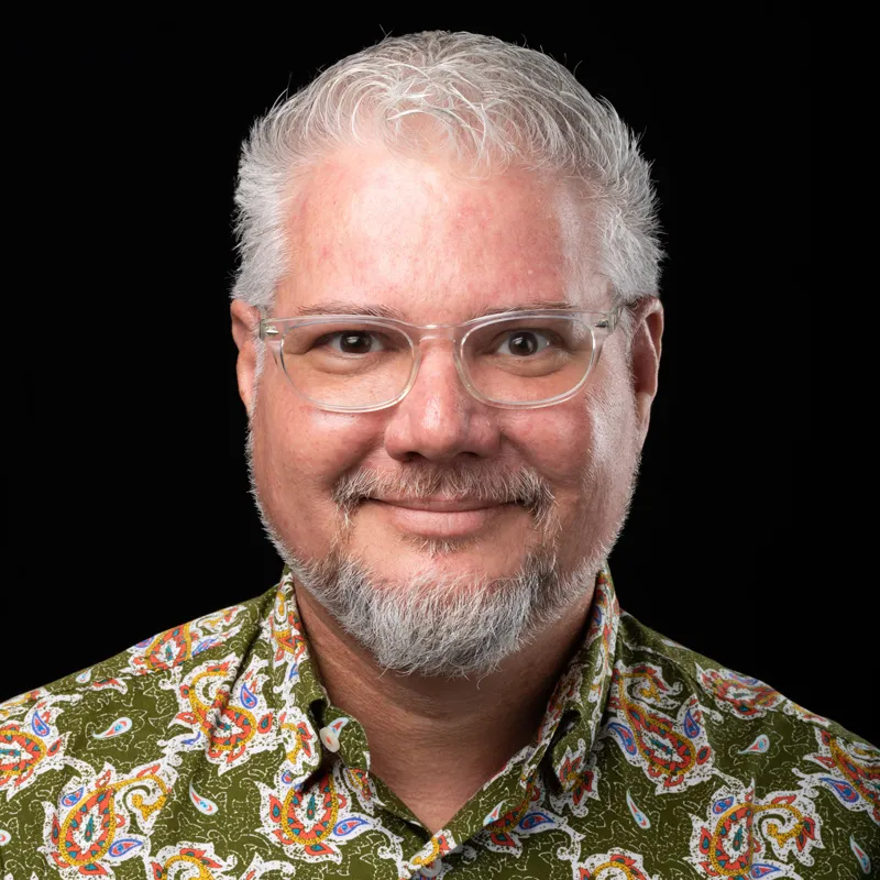 Headshot of Leonardo  Flores