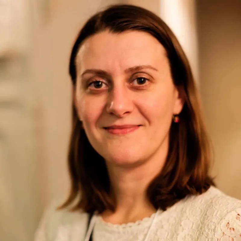Headshot of Anna  Kijas